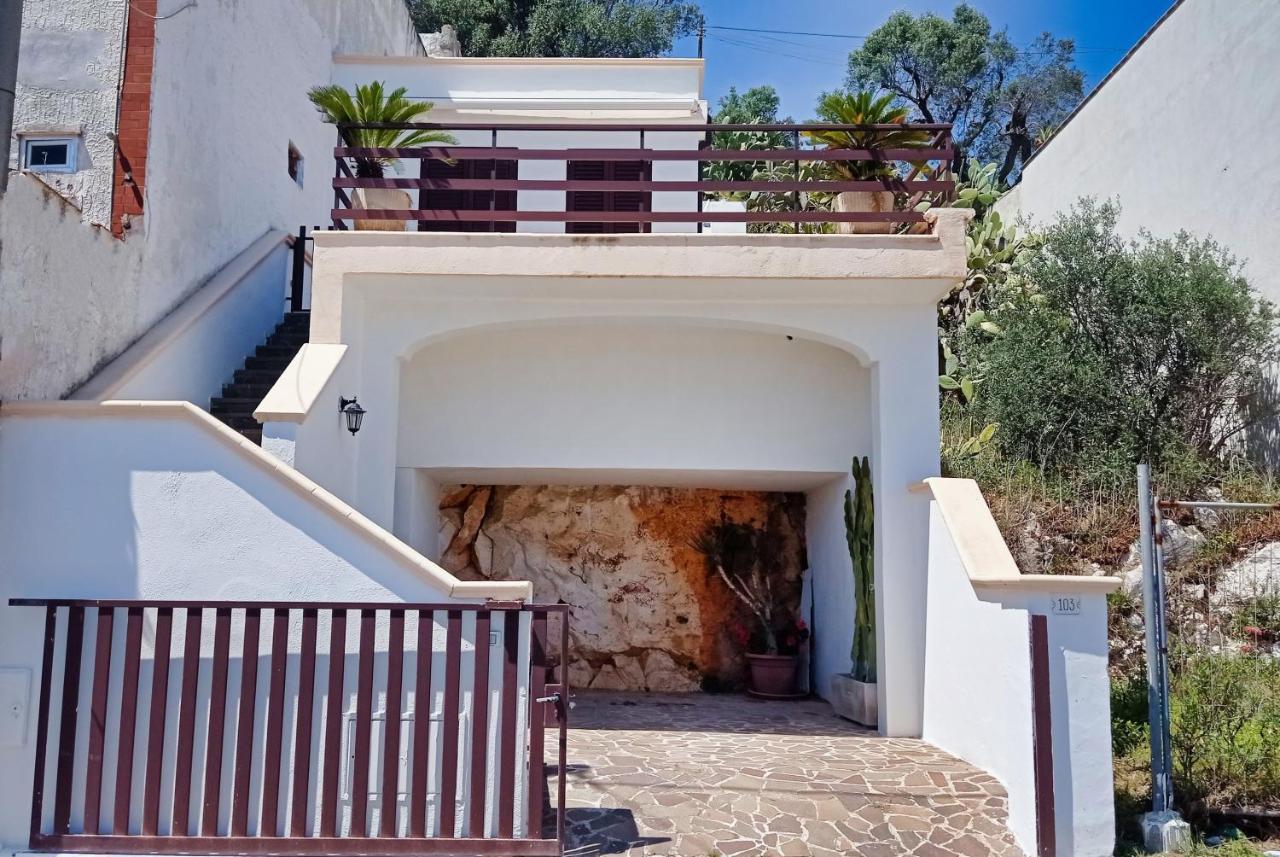 Villa Marina Di Andrano - Alisso, Casa Vista Mare Con Parcheggio Privato E Wifi Exterior foto